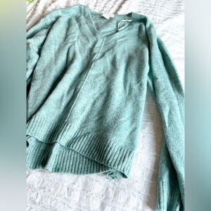 H&M, soft teal blue sweater, worn like new, winter/fall piece